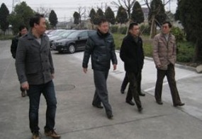 領(lǐng)導(dǎo)蒞臨小區(qū)檢查、指導(dǎo)工作